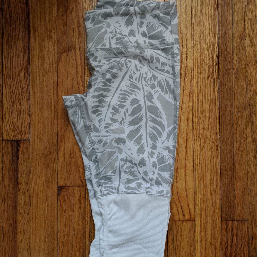 Alo Yoga Ribbed Goddess Legging